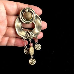 🖤Canada handmade brooch